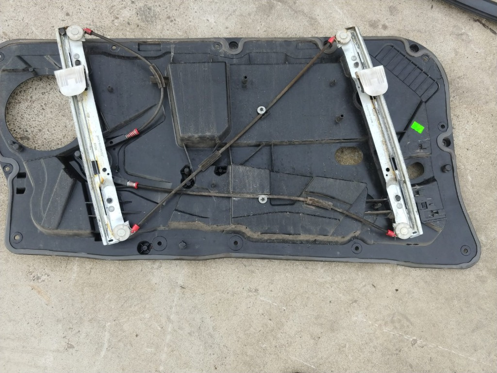 Macara geam dreapta ford fiesta 6 cb1 model 2 usi 8a61-b23200-01 c1bb-b045h16-ac