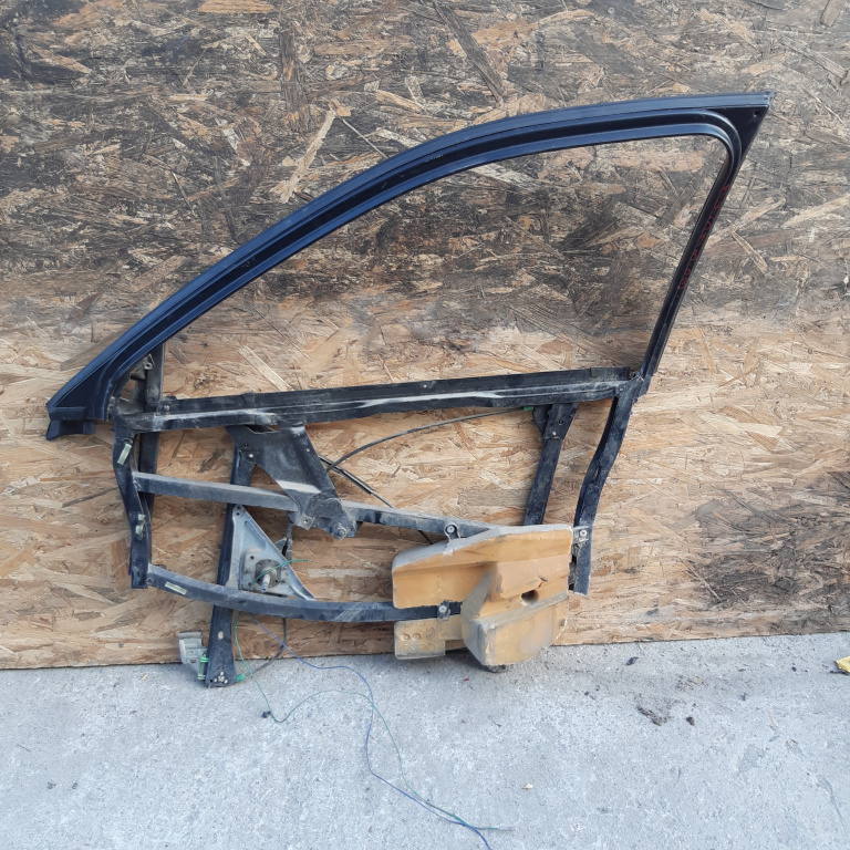 Macara Geam Dreapta,Manuala,4 Portiere,fata Audi A4 B5 (8D) 1994 - 2001