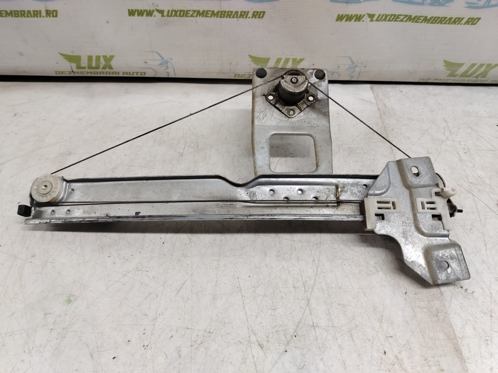 Macara geam dreapta spate 8200733830 Dacia Sandero [2008 - 2012]