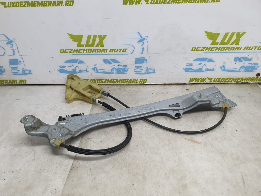 Macara geam dreapta spate 827000001r Renault Laguna 3 [2007 - 2011] 1.5 dci K9K780