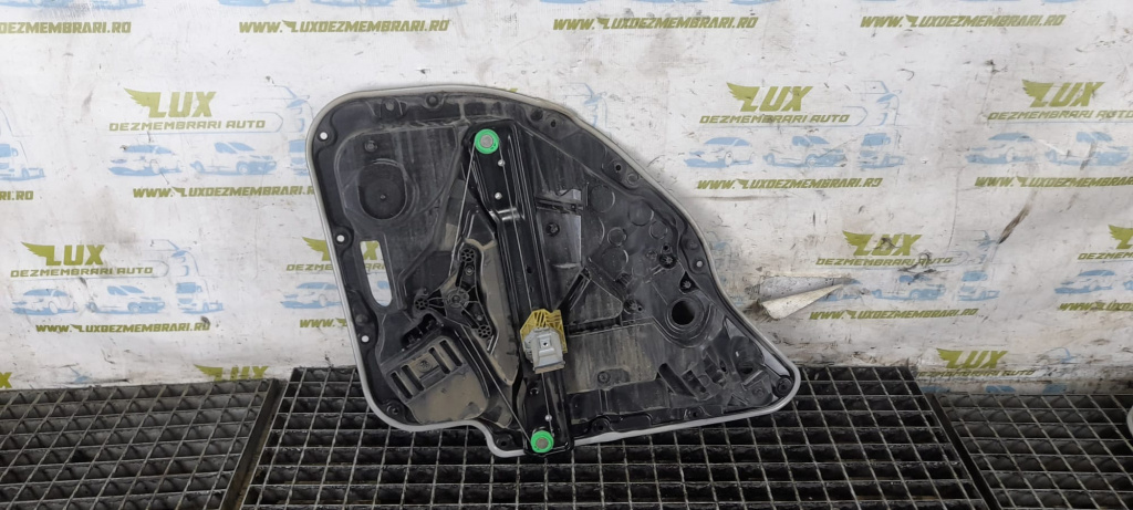 Macara geam dreapta spate A2057300279 Mercedes-Benz C-Class W205/S205/C205 [2014 - 2018] 2.2 cdi om651921