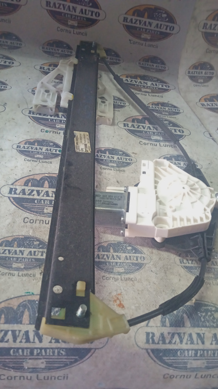 Macara geam dreapta spate Audi Q5 2009