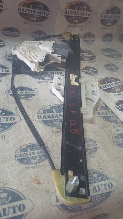 Macara geam dreapta spate Audi Q5 2010
