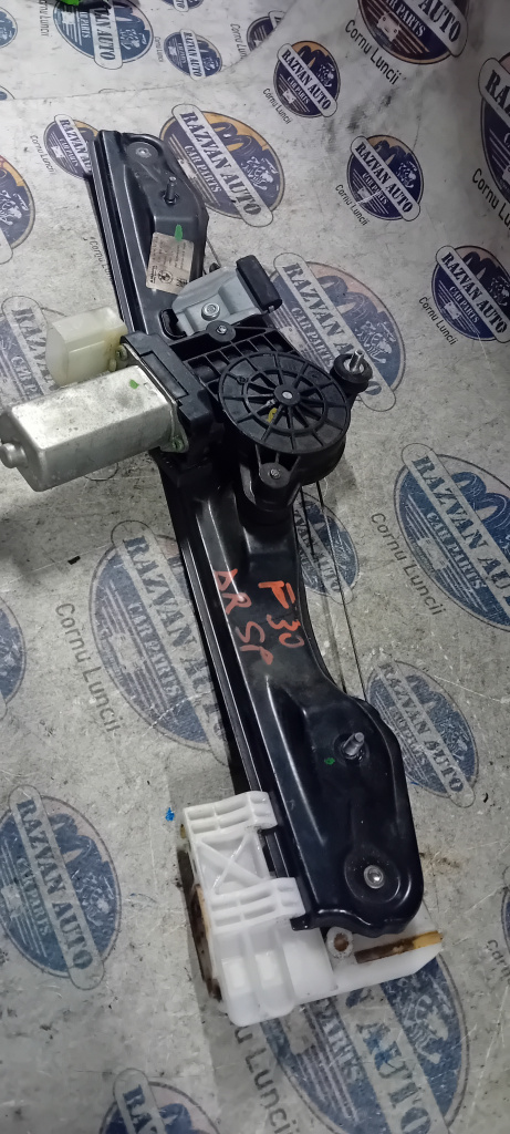 Macara geam dreapta spate BMW F30 2012