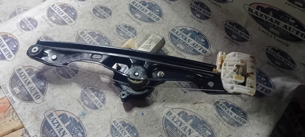 Macara geam dreapta spate BMW Seria 1 F20 2012