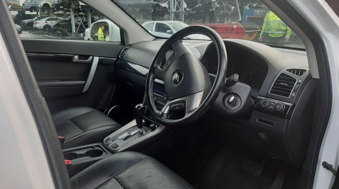 Macara geam dreapta spate Chevrolet Captiva 2012 SUV 2.2 DOHC