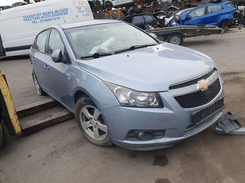 Macara geam dreapta spate Chevrolet Cruze 2010 berlina 1.8 benzina