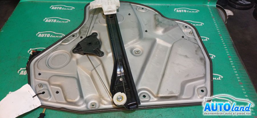 Macara Geam Dreapta Spate, cu Motoras Skoda OCTAVIA 1Z3 2004