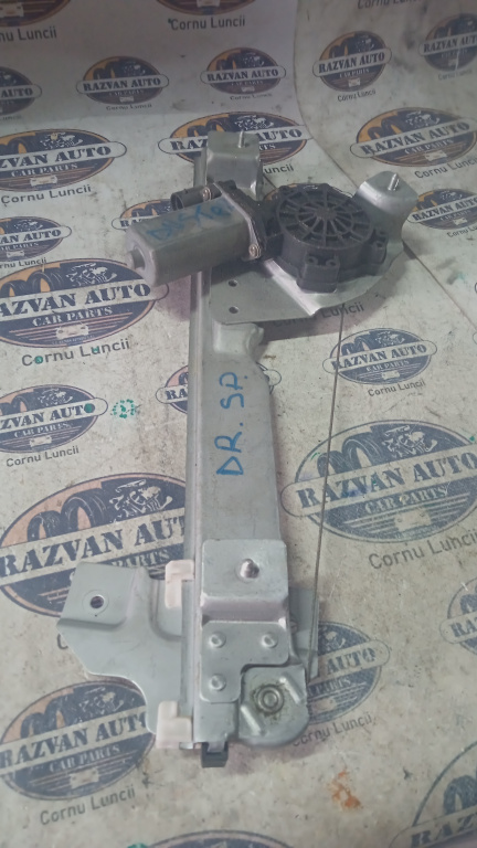 Macara geam dreapta spate Dacia Duster 2