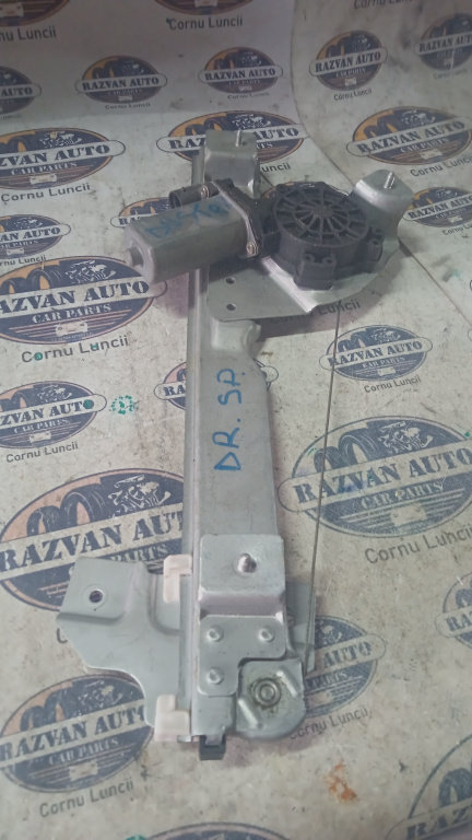 Macara geam dreapta spate Dacia Duster 2014, 8200733832E