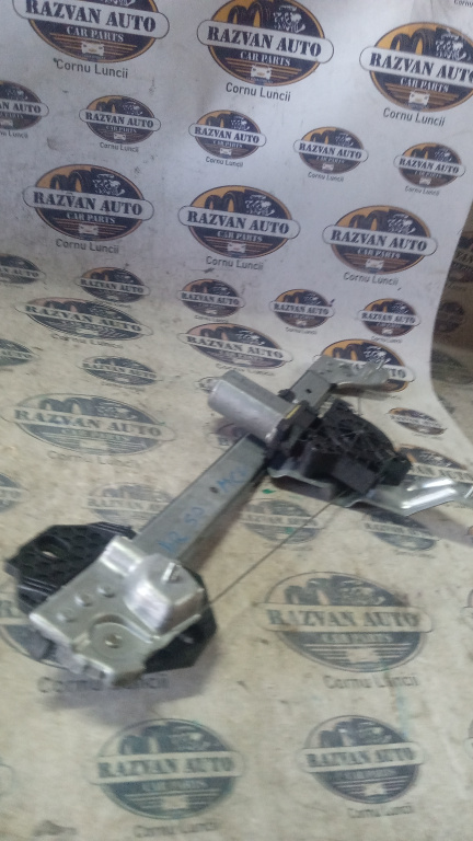 Macara geam dreapta spate Dacia Duster 2015