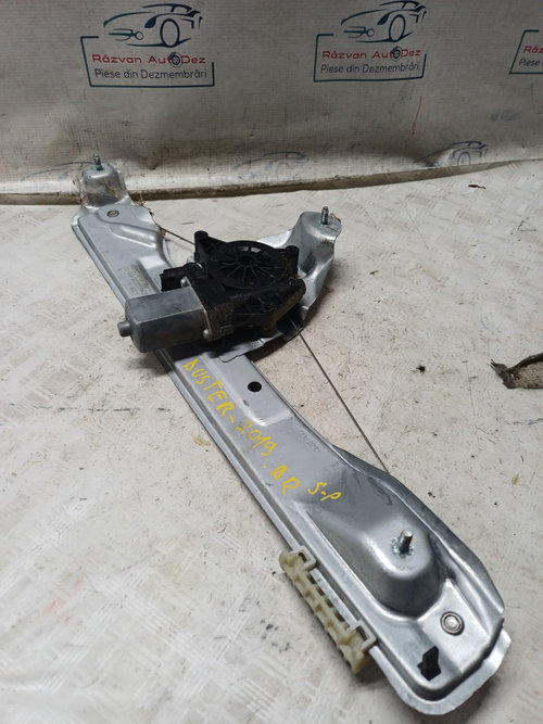Macara geam dreapta spate Dacia Duster - Benzina 2019, 827208597R