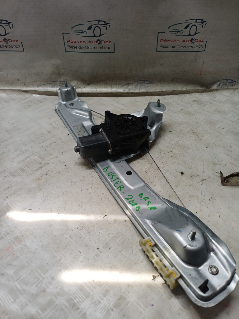 Macara geam dreapta spate Dacia Duster - Benzina 2019, 827208597R