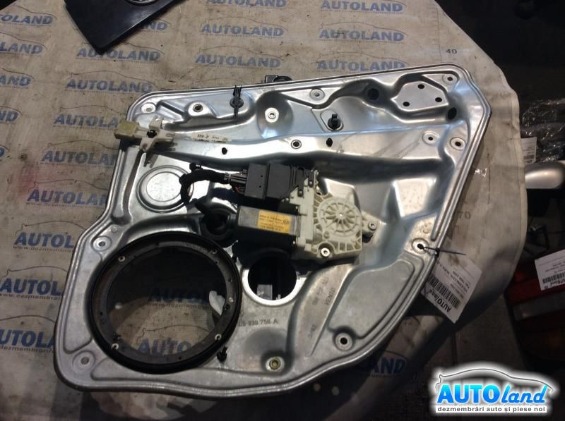 Macara Geam Dreapta Spate Electrica cu Motoras Volkswagen BORA 1J2 1998-2005