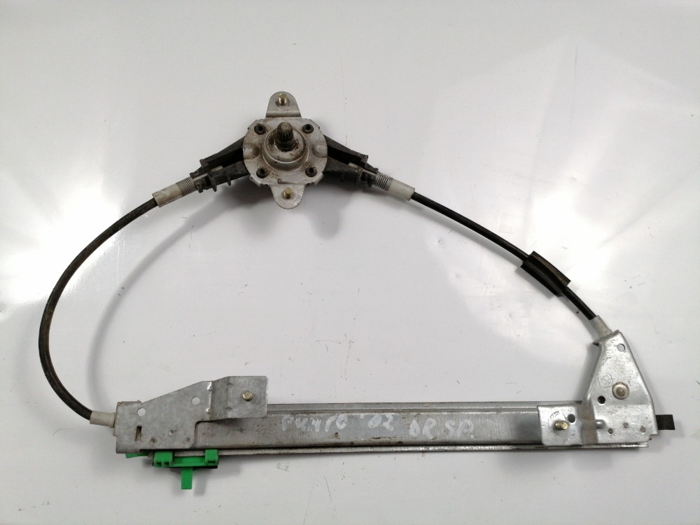 Macara Geam Dreapta Spate Fiat Punto (188) 1999-2010 4 Portiere Manuala