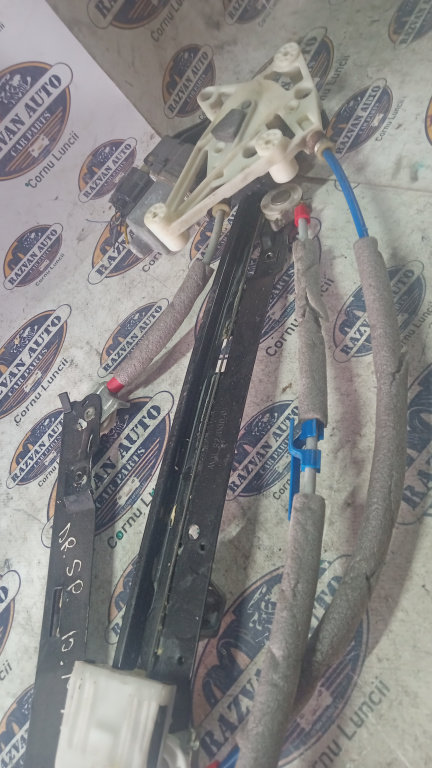 Macara geam dreapta spate Ford B-MAX 2012