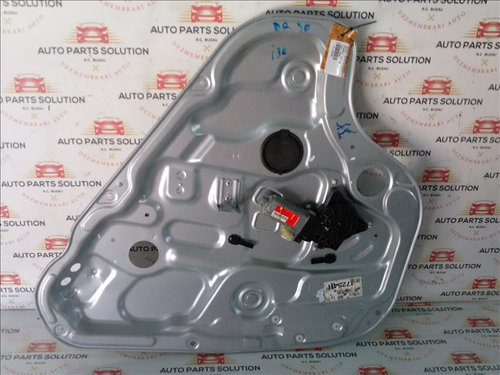 Macara geam dreapta spate HYUNDAI I30 an fabr.2008
