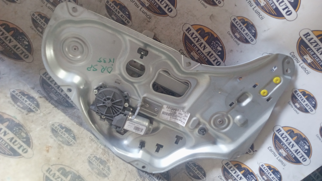 Macara geam dreapta spate Hyundai ix35 2010, 834802Y050