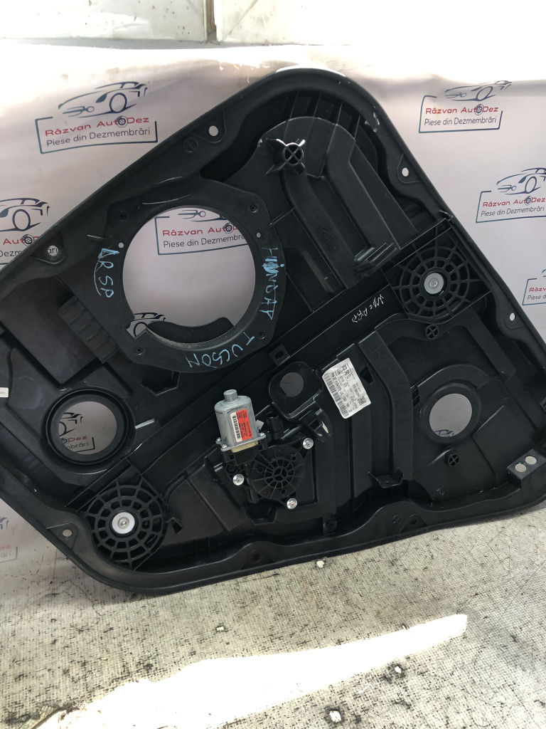 Macara geam dreapta spate Hyundai Tucson 2016, 83480D7110