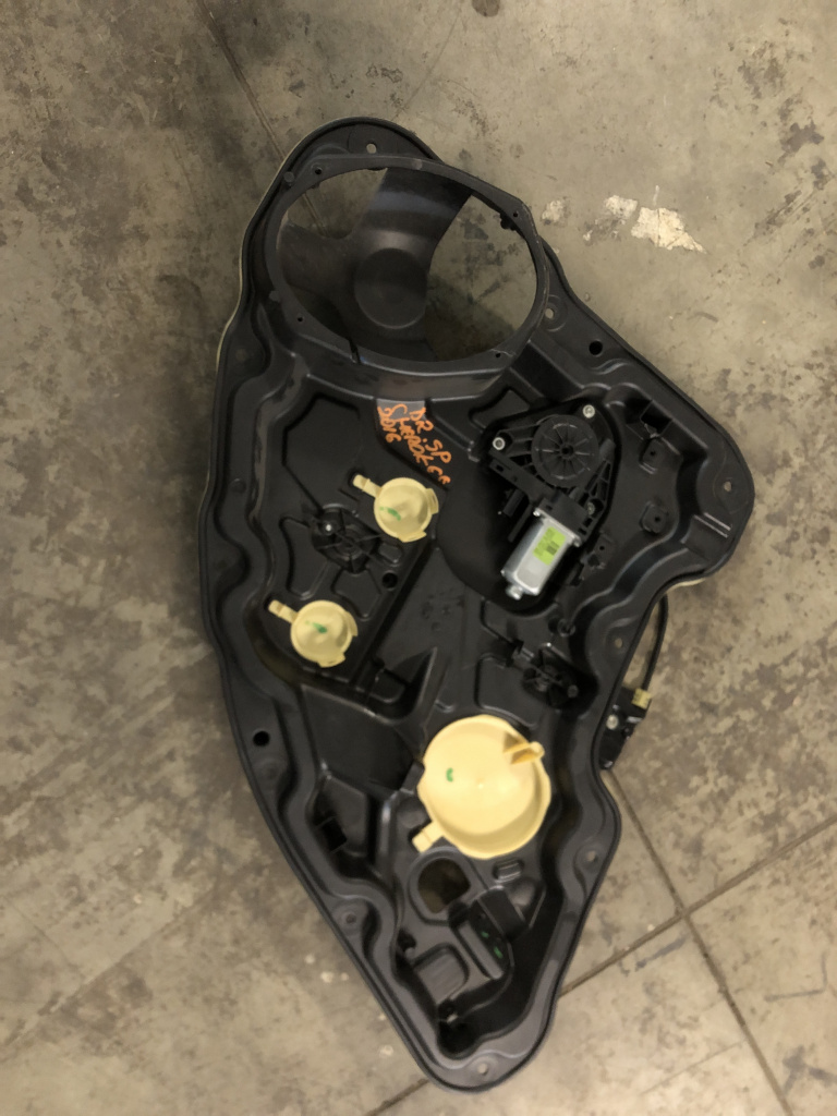 Macara geam dreapta spate Jeep Cherokee 2.2 Motorina 2016, 68227456AA