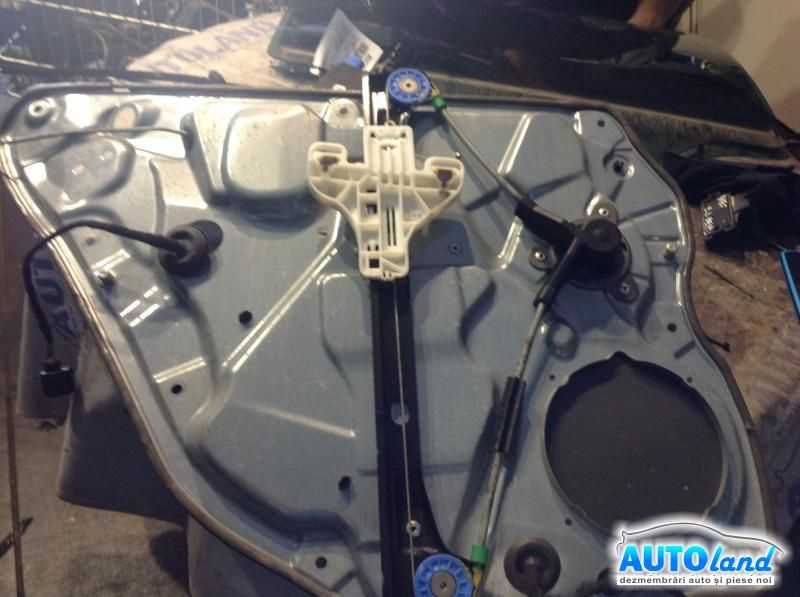 Macara Geam Dreapta Spate Manuala Volkswagen POLO 9N 2001