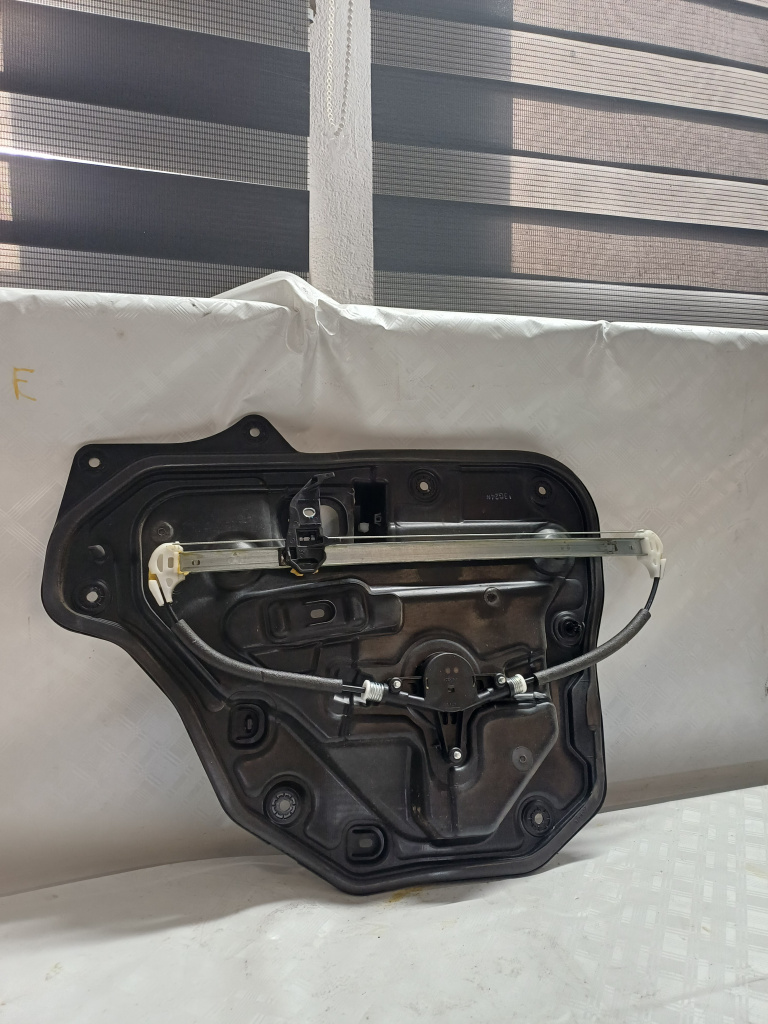 Macara geam dreapta spate Mazda CX-5 - Motorina 2014, -