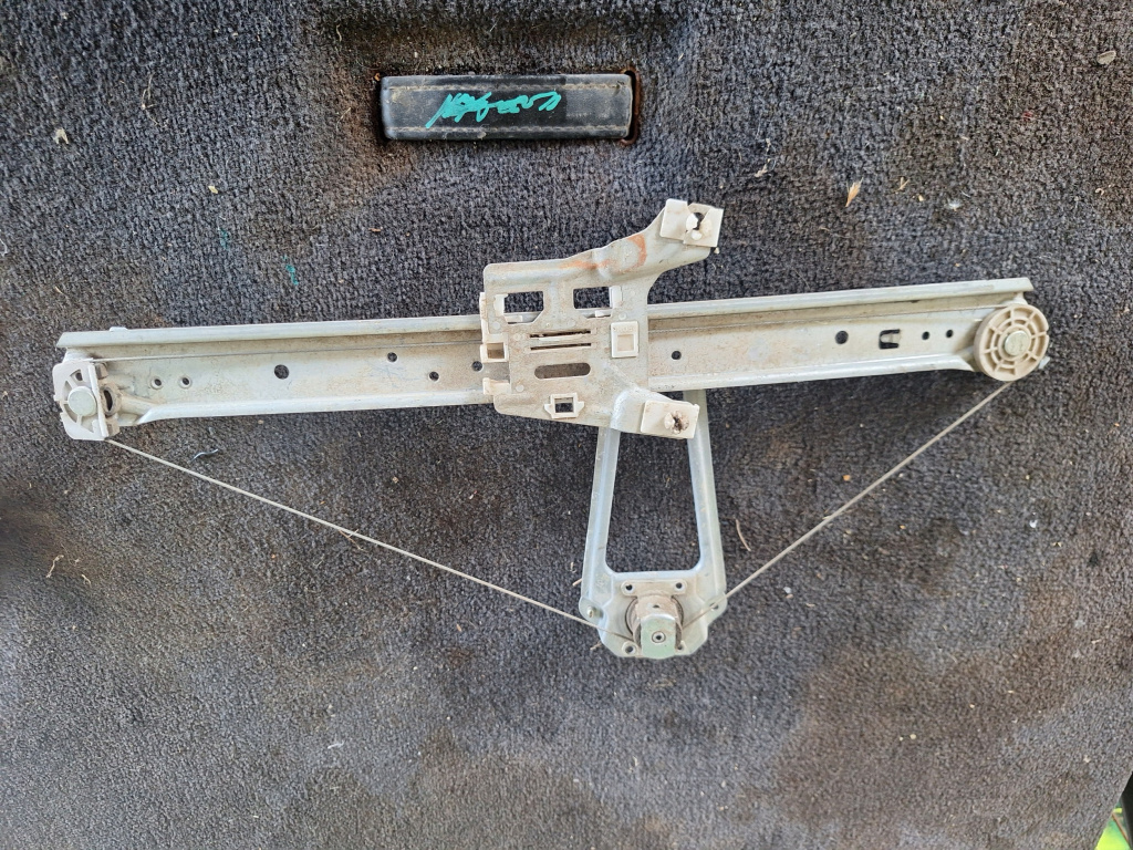 Macara Geam Dreapta Spate Mercedes-Benz A-Class (W168) 1997-2004 Manuala