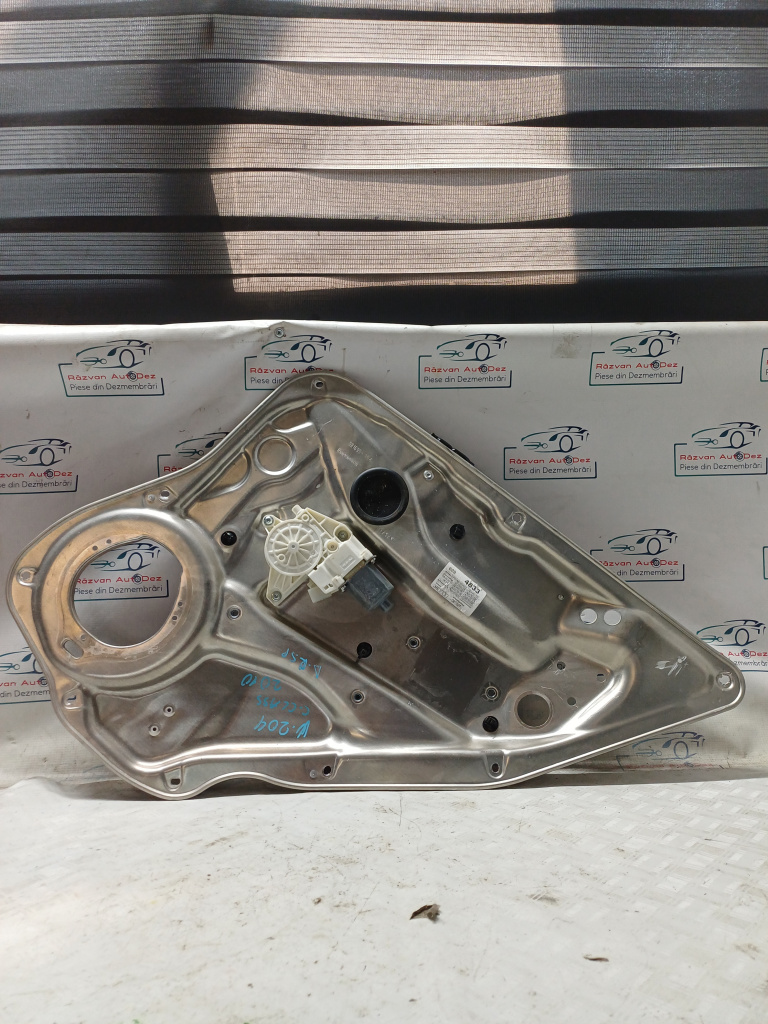 Macara geam dreapta spate Mercedes C-Class W204 - Motorina 2010, A2048200642