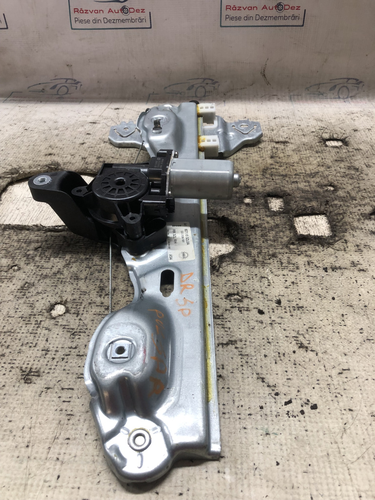 Macara geam dreapta spate Nissan Pulsar 2015, 827003ZL0A
