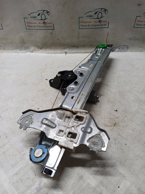 Macara geam dreapta spate Nissan Qashqai 1.2 Benzina 2014, 827004EA0A02