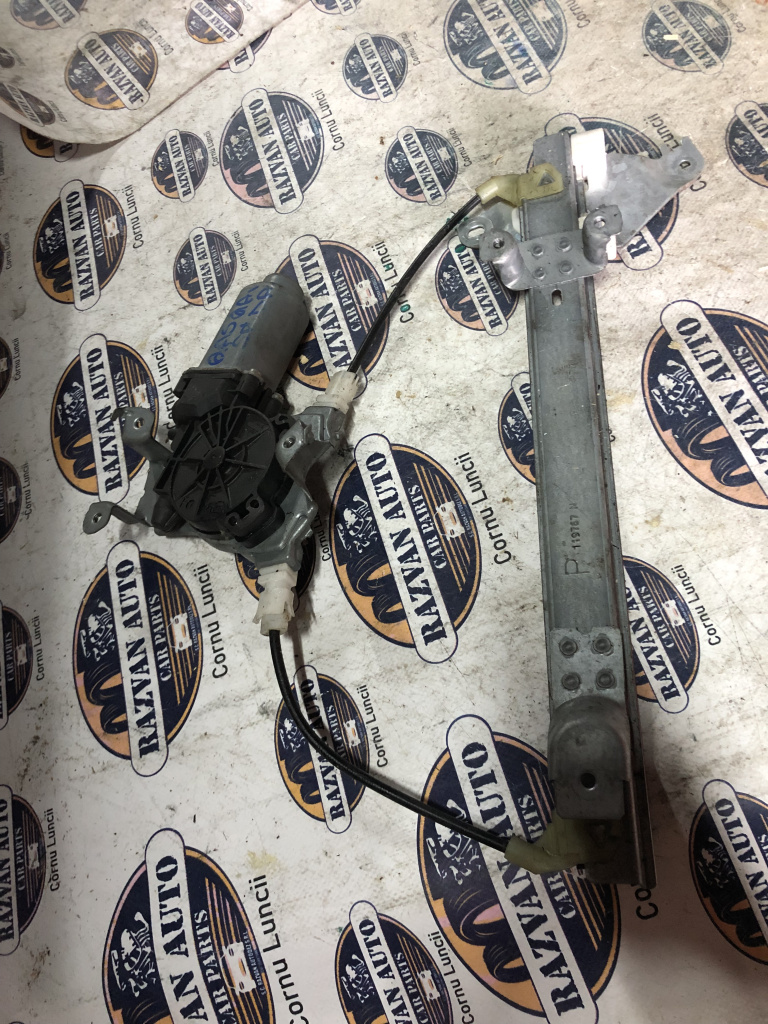 Macara geam dreapta spate Nissan Qashqai 2008