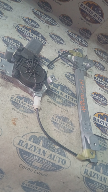 Macara geam dreapta spate Nissan Qashqai 2011
