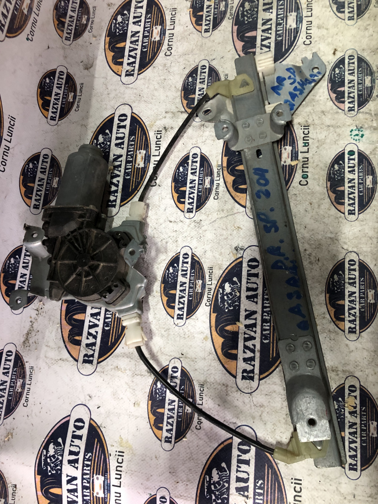 Macara geam dreapta spate Nissan Qashqai 2011