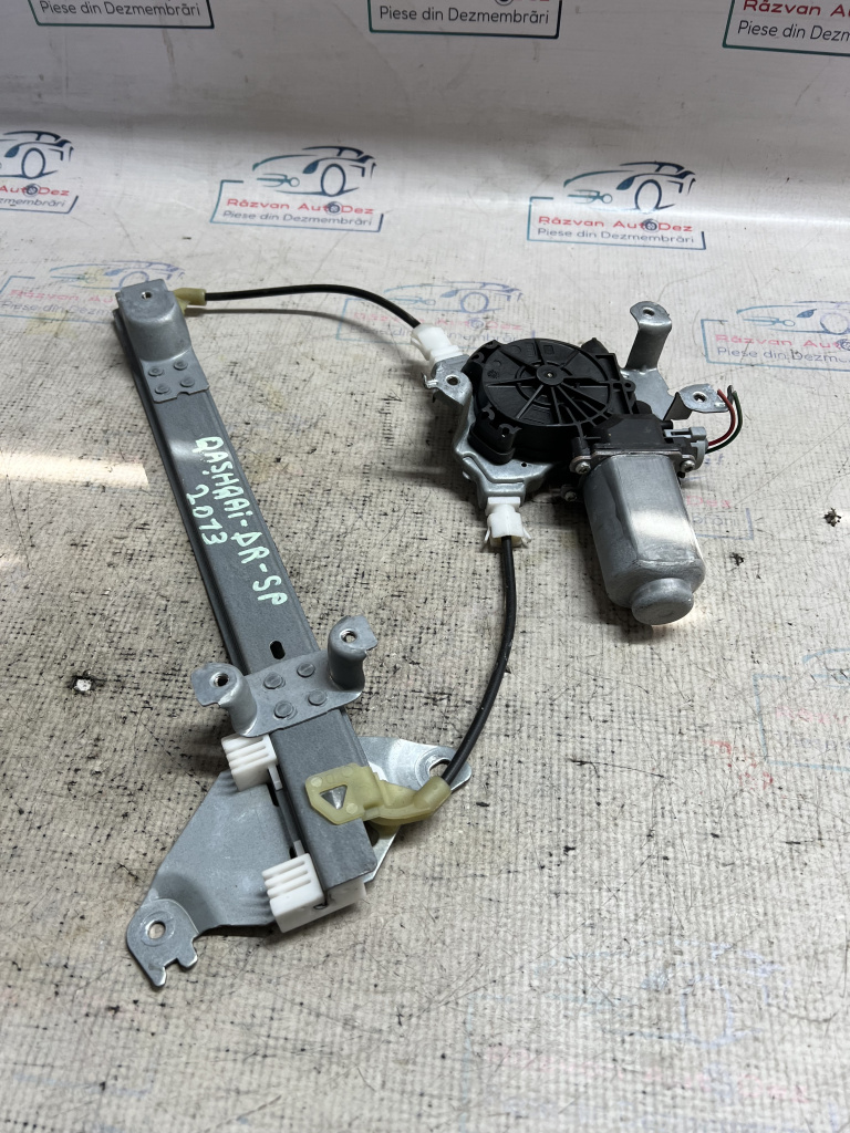 Macara geam dreapta spate Nissan Qashqai 2013