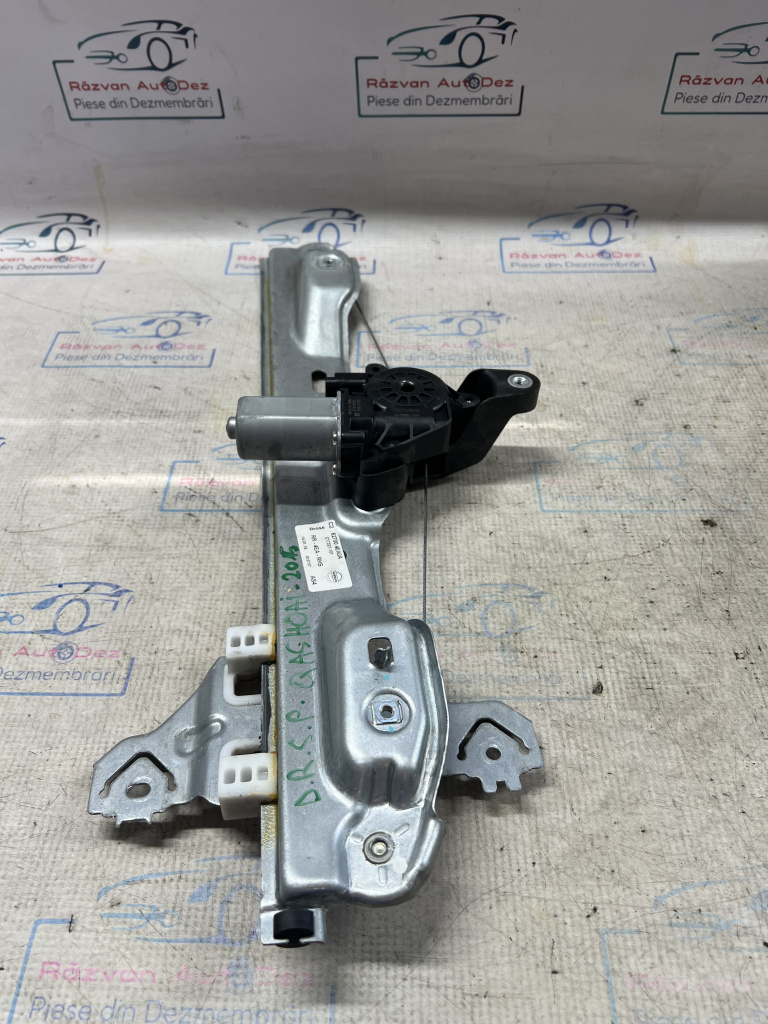 Macara geam dreapta spate Nissan Qashqai 2015, 827004EA0A
