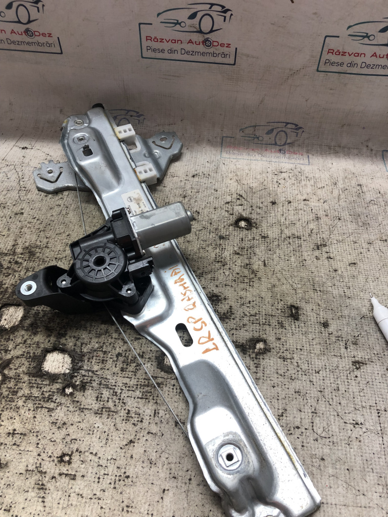 Macara geam dreapta spate Nissan Qashqai 2016