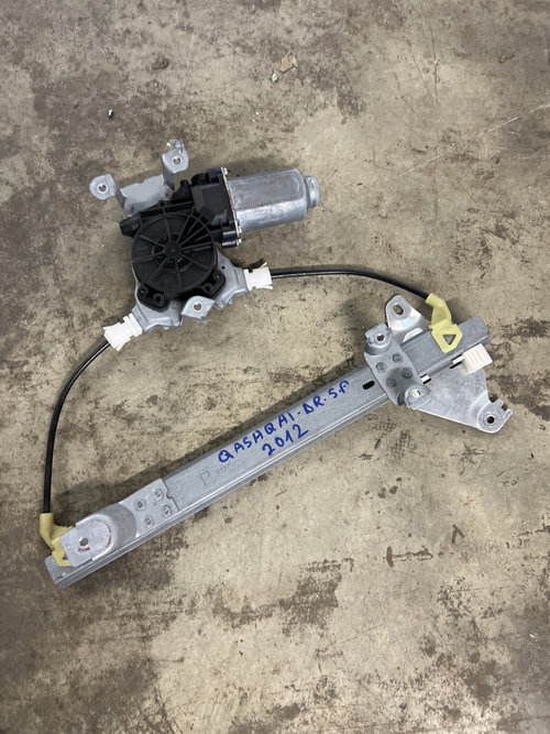 Macara geam dreapta spate Nissan Qashqai - Benzina 2012, 402190A