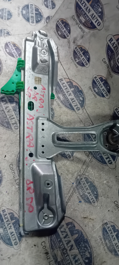 Macara geam dreapta spate Opel Astra J 2010