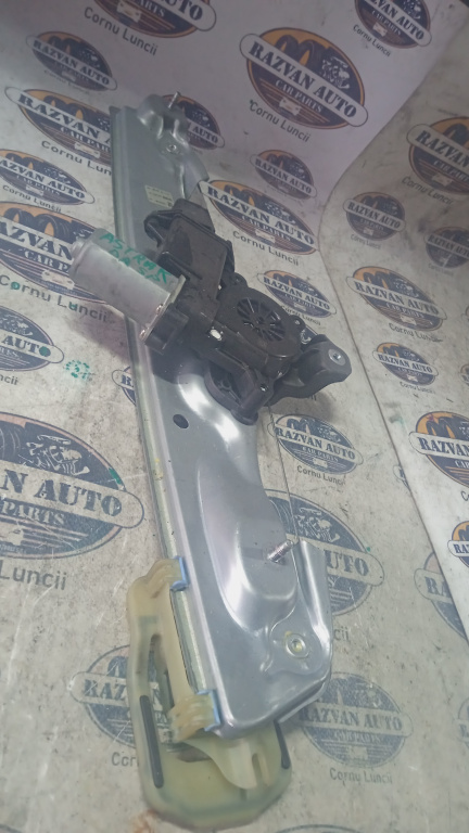 Macara geam dreapta spate Opel Astra K 2016, C31352101