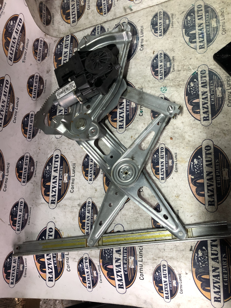 Macara geam dreapta spate Renault Grand Scenic 2013, 910870101