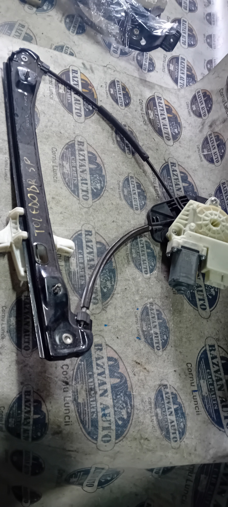 Macara geam dreapta spate Seat Toledo