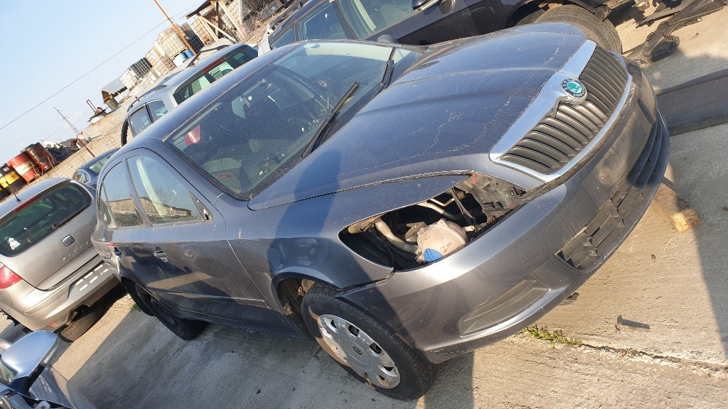 Macara geam dreapta spate Skoda Octavia 2 2012 Hb 1.6