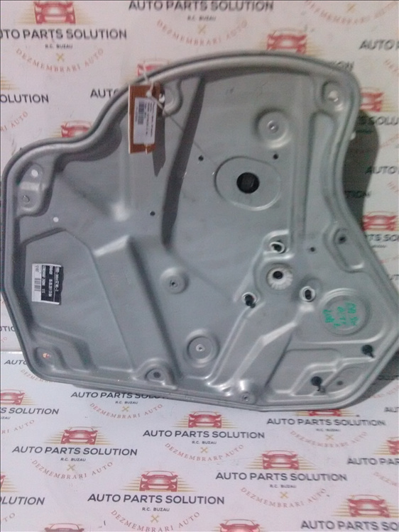 Macara geam dreapta spate SKODA OCTAVIA 2 an fabr.2011