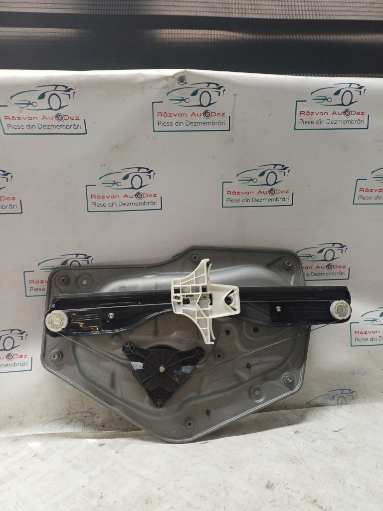 Macara geam dreapta spate Skoda Superb 2 - Motorina 2014, 8K0959812A