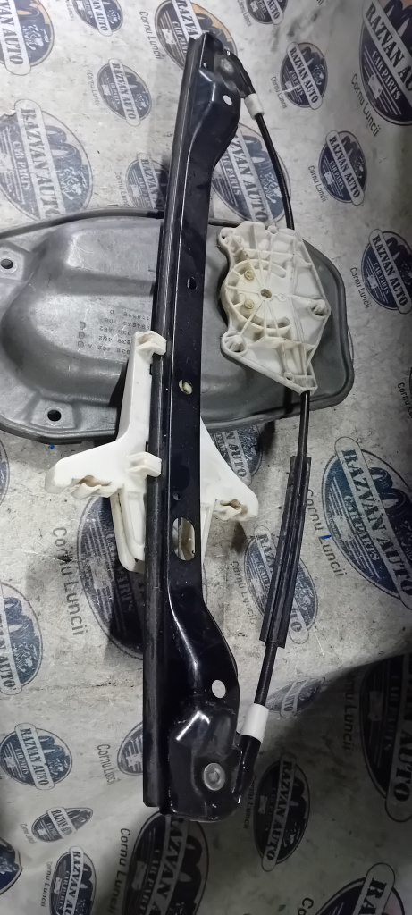 Macara geam dreapta spate Volkswagen Golf 5 2005