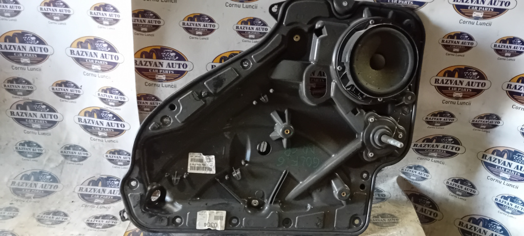 Macara geam dreapta spate Volkswagen Golf 6 2009