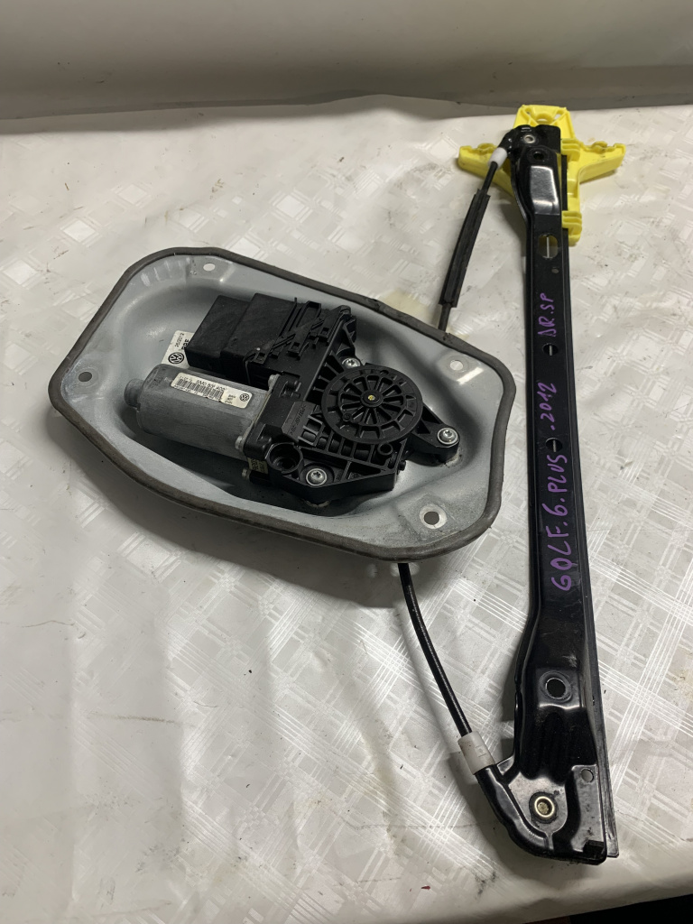 Macara geam dreapta spate Volkswagen Golf 6 Plus - Motorina 2012, 5M0839402F