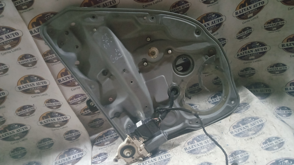 Macara geam dreapta spate Volkswagen Golf 7 2014, 1J4839756E