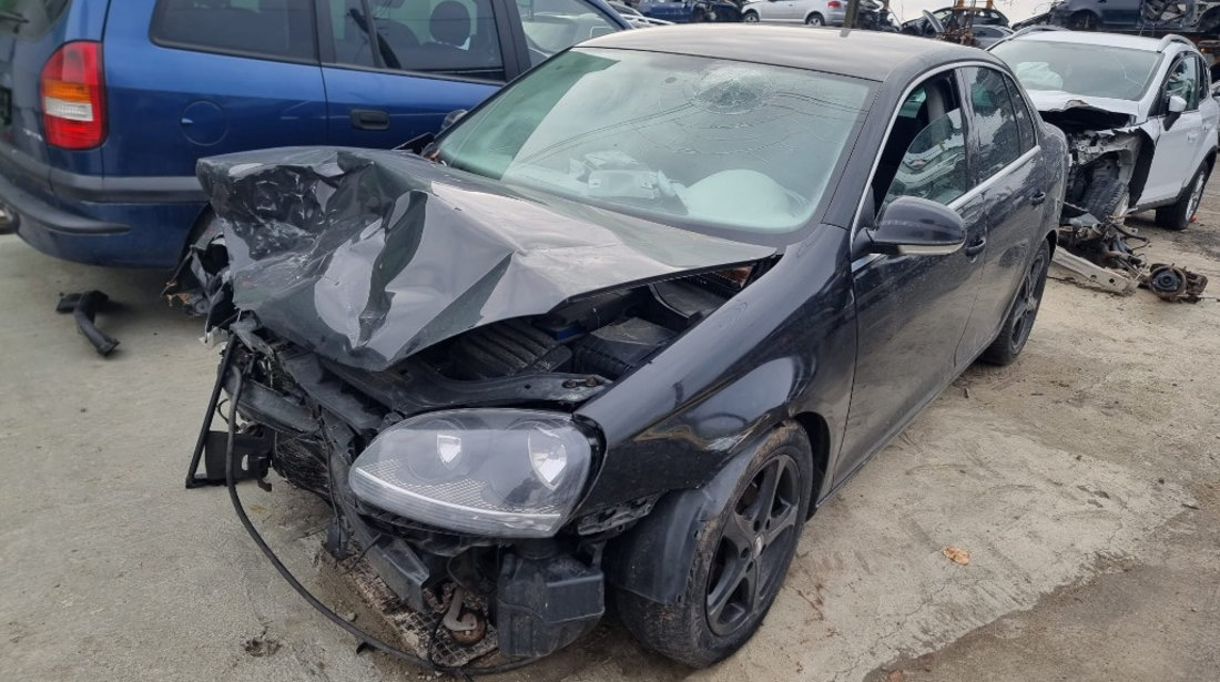 Macara geam dreapta spate Volkswagen Jetta 2008 berlina 2.0 fsi BVY