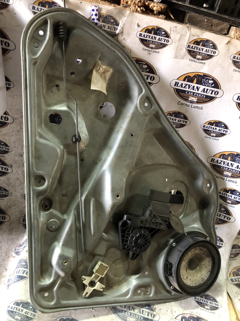 Macara geam dreapta spate Volkswagen Passat B5 2005, 839756C